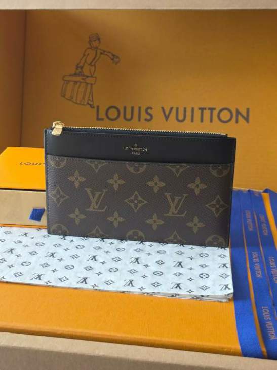 Picture of Louis Vuitton Wallets _SKUfw216498687fw